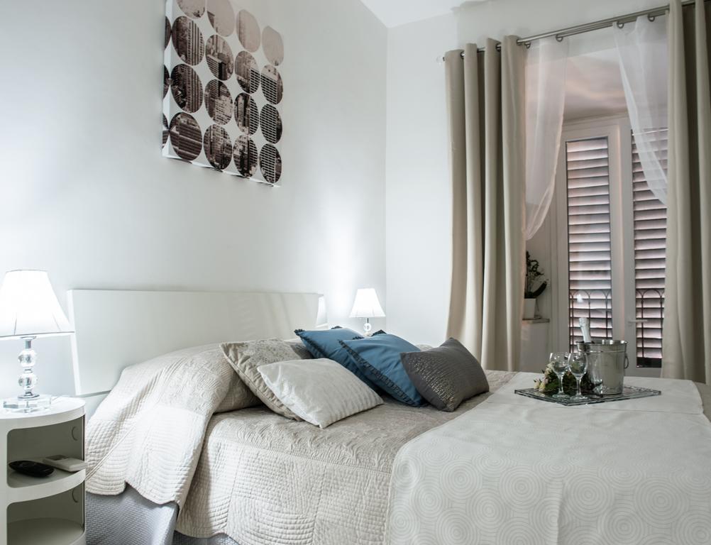 Cavour Guest Apartment *